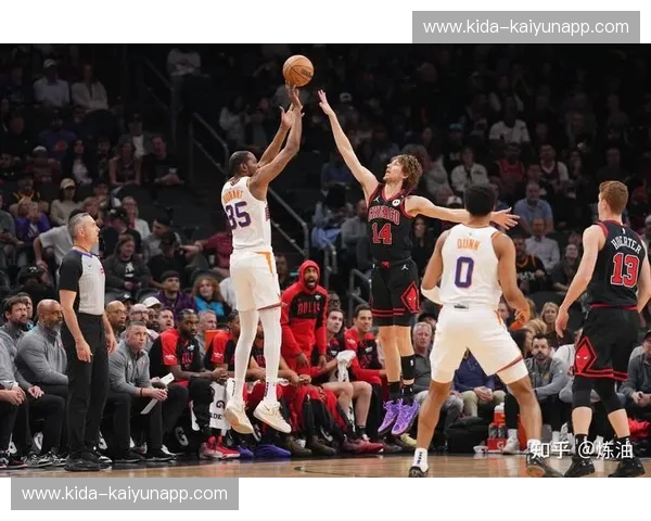 巅峰对决!骑士vs公牛直播:不仅仅是一场球赛,更是铁血与华丽的终极碰撞 巅峰对决!骑士vs公牛直播:不仅仅是一场球赛,更是铁血与华丽的终极碰撞