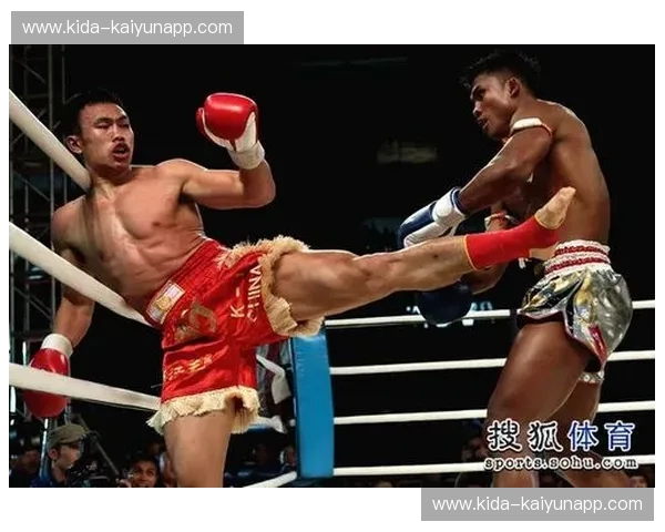 拳击台上的冰与火：克劳斯与周志鹏的巅峰对决，谁能点燃胜利的烽火？